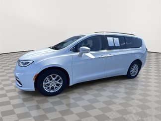 Used 2022 Chrysler Pacifica Touring-L image 1