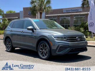 Used 2024 Volkswagen Tiguan SE image 1
