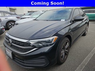 Certified 2022 Volkswagen Jetta SE image 1