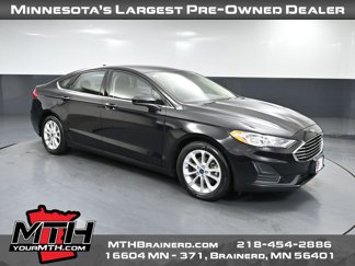 Used 2019 Ford Fusion SE image 1