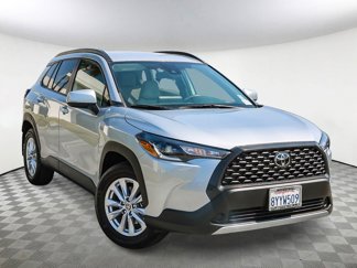 Used 2022 Toyota Corolla Cross LE image 1