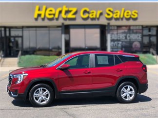 Used 2024 GMC Terrain SLE image 1
