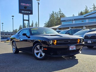 Used 2016 Dodge Challenger SXT image 1