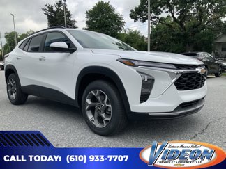 New 2025 Chevrolet Trax LT w/ Driver Confidence Package image 1