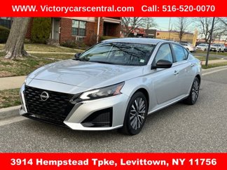Used 2024 Nissan Altima 2.5 SV image 1