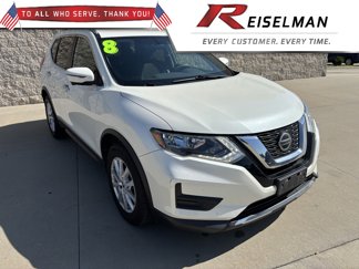 Used 2018 Nissan Rogue SV image 1