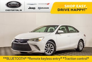 Used 2015 Toyota Camry LE image 1