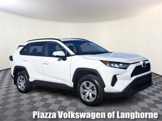 Used 2021 Toyota RAV4 LE image 1