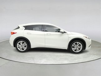 Used 2019 INFINITI QX30 image 1