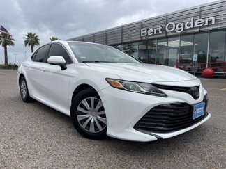 Used 2019 Toyota Camry L image 1
