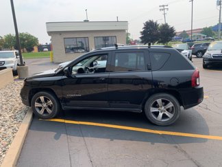 Used 2017 Jeep Compass High Altitude image 1