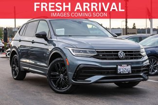 Used 2022 Volkswagen Tiguan SE R-Line image 1