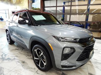 Used 2023 Chevrolet TrailBlazer RS w/ Sun and Liftgate Package image 1