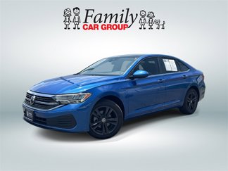 Used 2024 Volkswagen Jetta SE image 1