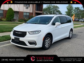 Used 2022 Chrysler Pacifica Touring-L image 1