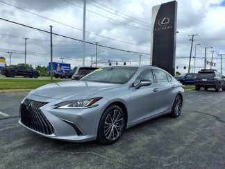 Certified 2022 Lexus ES 350 w/ Premium Package image 1