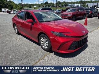 Used 2025 Toyota Camry LE image 1