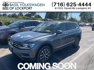 Used 2020 Volkswagen Tiguan SE w/ Panoramic Sunroof Package image 1