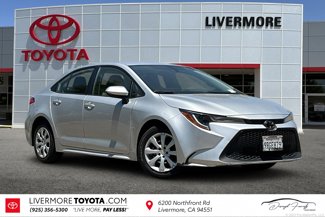 Used 2022 Toyota Corolla LE w/ Carpet Mat Package (TMS) image 1
