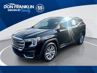 Used 2023 GMC Terrain SLT image 1