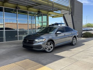 Used 2022 Volkswagen Jetta SE image 1