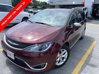 Used 2020 Chrysler Pacifica Limited image 1