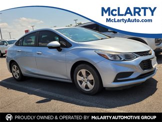 Used 2017 Chevrolet Cruze LS image 1