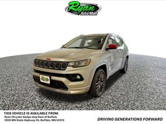 Used 2023 Jeep Compass Limited image 1