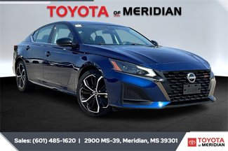 Used 2023 Nissan Altima 2.5 SR image 1