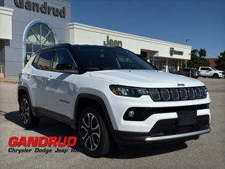 Used 2022 Jeep Compass Limited image 1