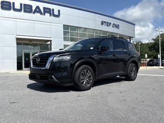 Used 2022 Nissan Pathfinder SV image 1