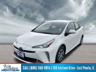 Used 2019 Toyota Prius LE image 1