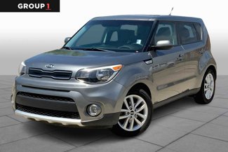 Used 2017 Kia Soul + image 1