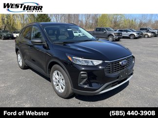 Used 2025 Ford Escape Active w/ Cold Weather Package image 1