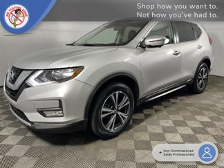 Used 2017 Nissan Rogue SL image 1