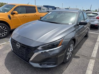 Used 2024 Nissan Altima 2.5 S image 1