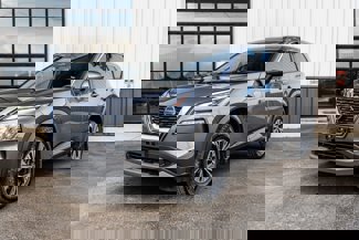 Used 2021 Nissan Rogue SV image 1