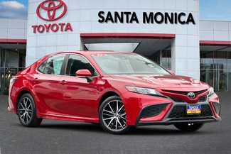Used 2022 Toyota Camry SE image 1