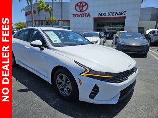 Used 2023 Kia K5 LXS image 1