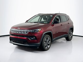Used 2022 Jeep Compass Latitude image 1