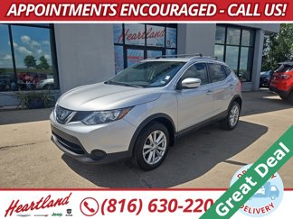 Used 2018 Nissan Rogue Sport SV image 1
