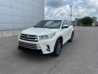 Used 2018 Toyota Highlander AWD V6 image 1