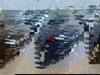 Used 2015 Jeep Cherokee Latitude image 1