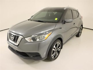 Used 2020 Nissan Kicks SV image 1