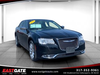 Used 2020 Chrysler 300 Limited image 1