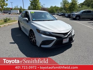 Used 2022 Toyota Camry SE image 1