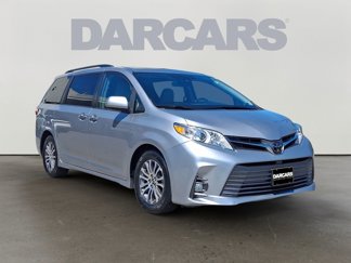 Used 2018 Toyota Sienna XLE image 1