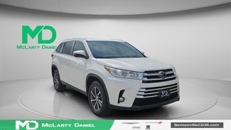 Used 2019 Toyota Highlander XLE image 1
