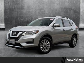 Used 2020 Nissan Rogue SV image 1