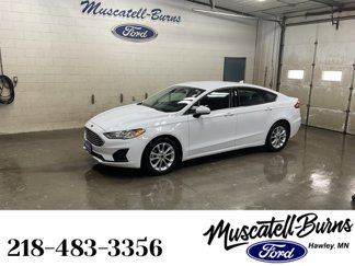 Used 2020 Ford Fusion SE image 1